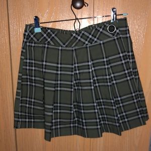 Ladies Joe B size medium plaid mini skirt